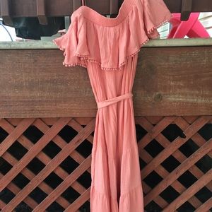 Lauren Conrad off the shoulder dress 👗